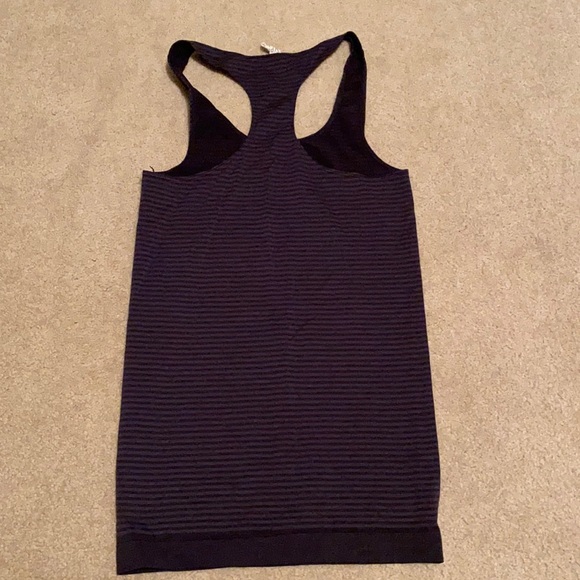 Workout Tank Top🏋️ - Picture 2 of 3
